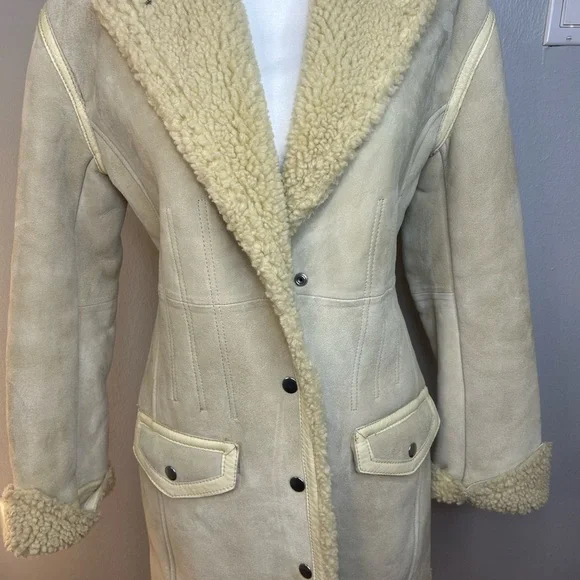 H&M Studio Authentic Suede 100% Lambswool Shearling Coat Size 6 Tan MSRP $499 - Picture 3 of 13